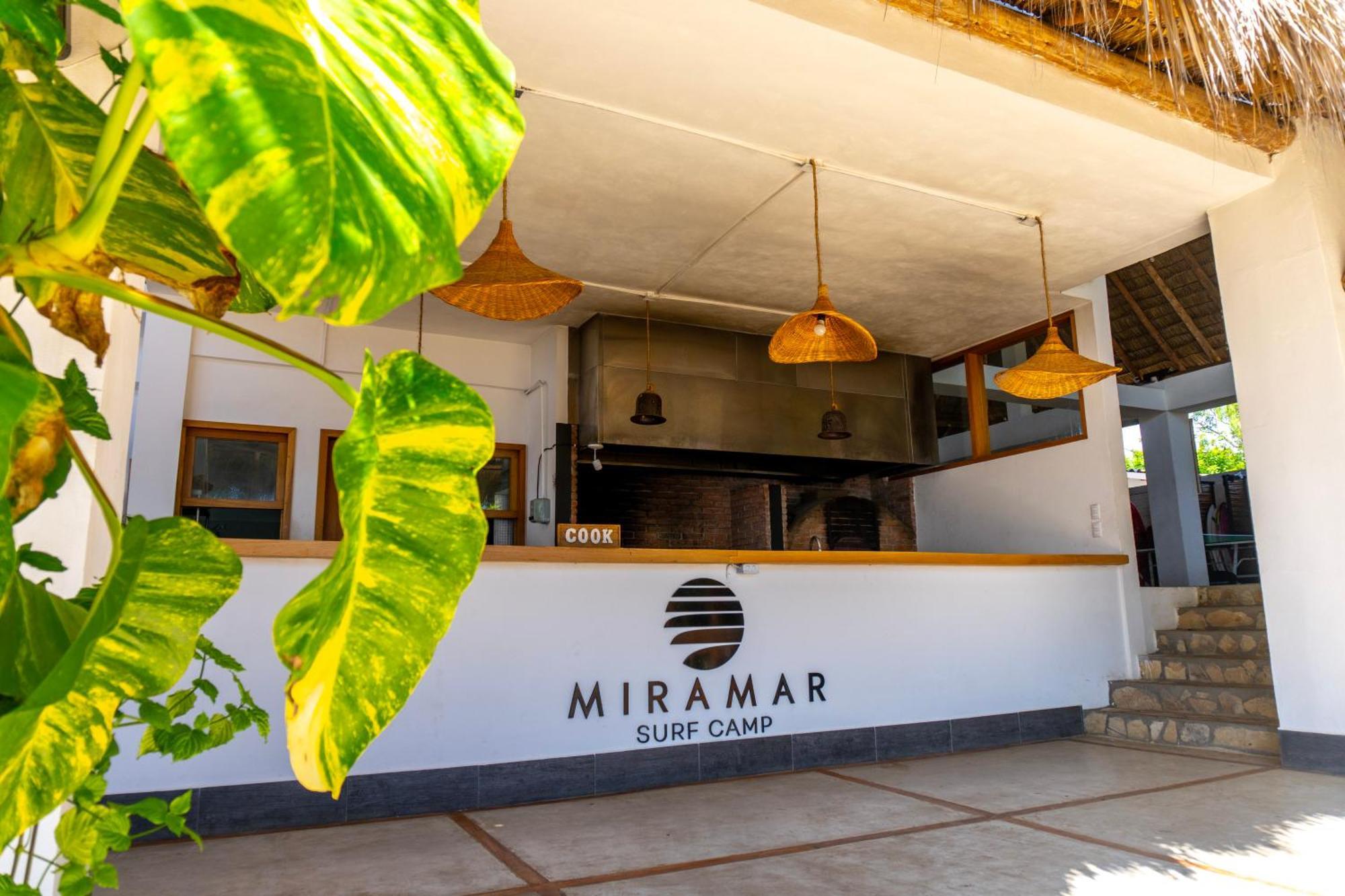 فيلا Miramar Surfcamp Puerto Sandino المظهر الخارجي الصورة