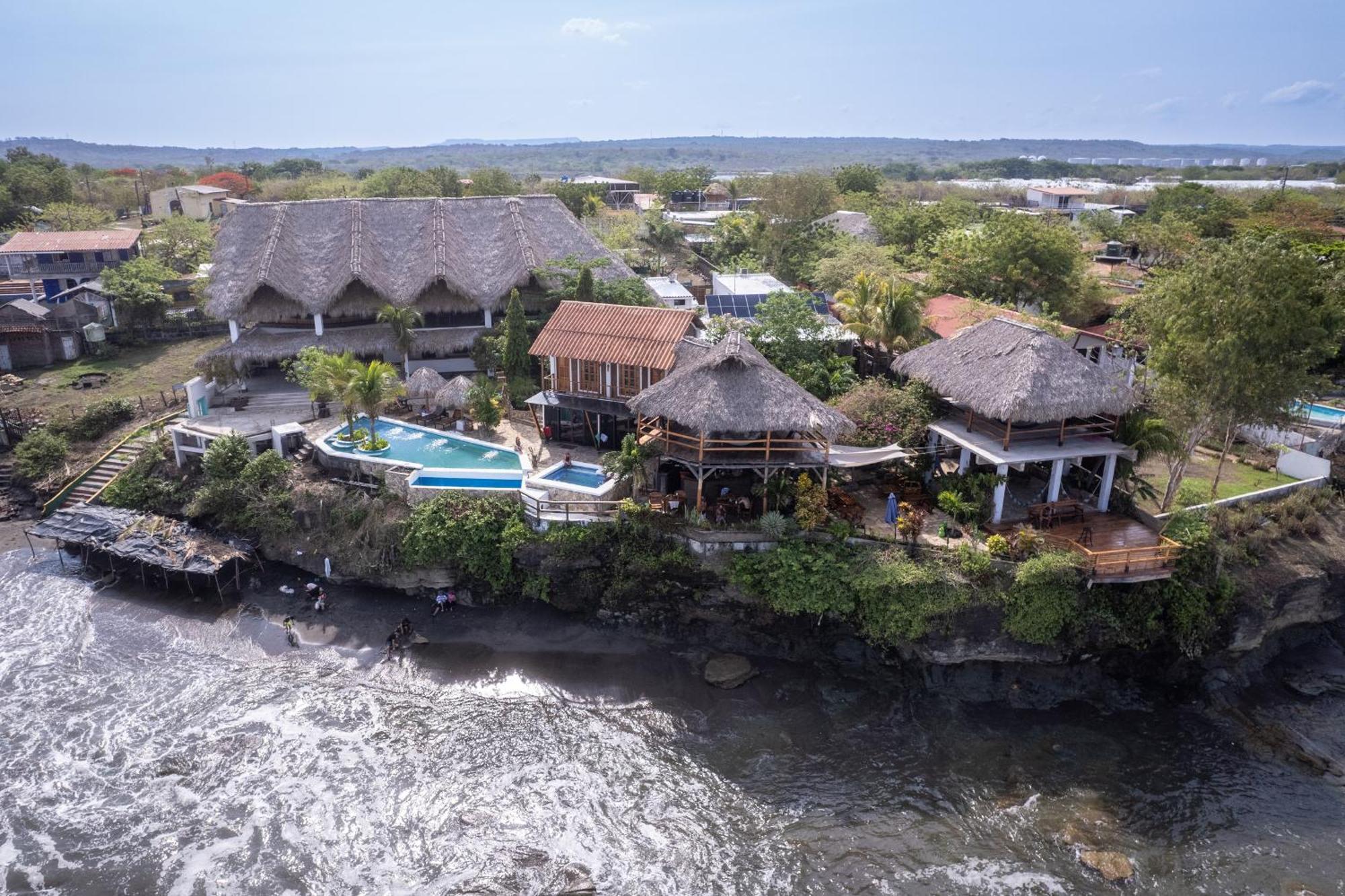 فيلا Miramar Surfcamp Puerto Sandino المظهر الخارجي الصورة