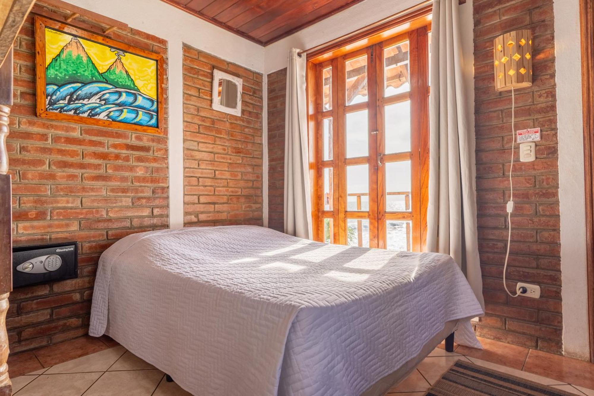 فيلا Miramar Surfcamp Puerto Sandino المظهر الخارجي الصورة