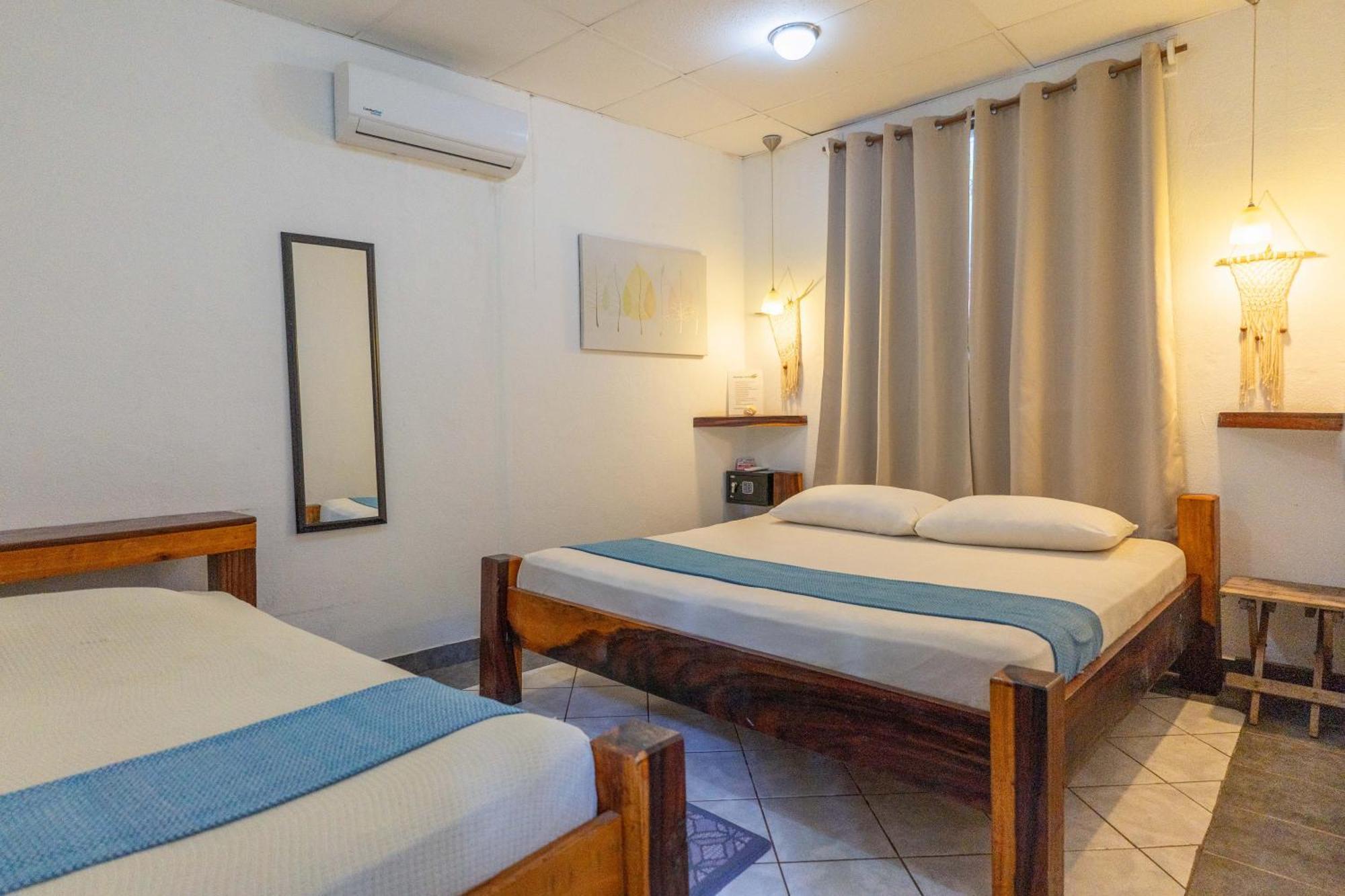 فيلا Miramar Surfcamp Puerto Sandino المظهر الخارجي الصورة