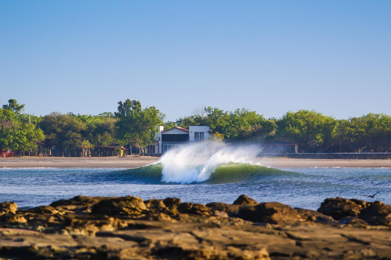 فيلا Miramar Surfcamp Puerto Sandino المظهر الخارجي الصورة
