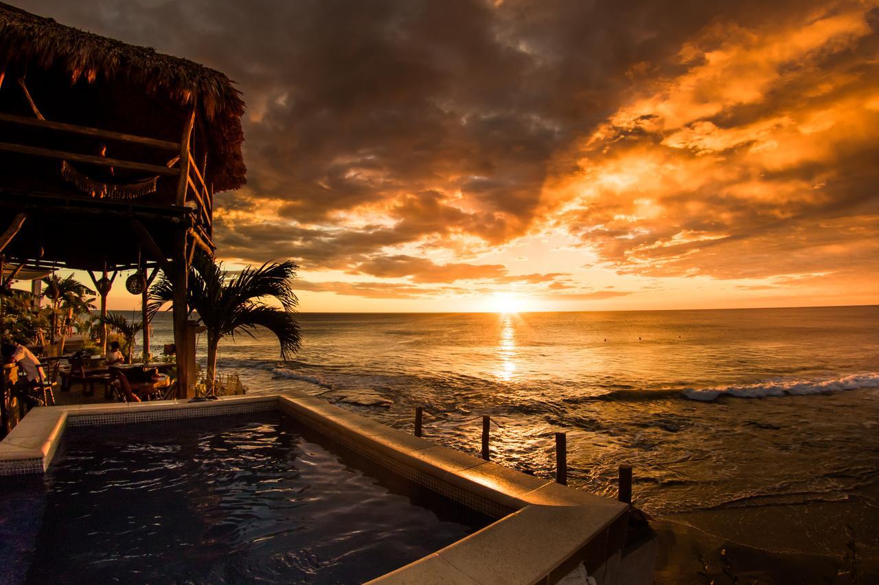 فيلا Miramar Surfcamp Puerto Sandino المظهر الخارجي الصورة